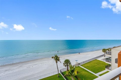 Condo in Redington Beach, Florida, 3 bedrooms  № 2212471 - photo 30