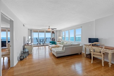 Condo in Redington Beach, Florida, 3 bedrooms  № 2212471 - photo 3