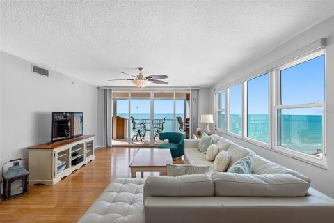 Condo in Redington Beach, Florida, 3 bedrooms  № 2212471 - photo 2