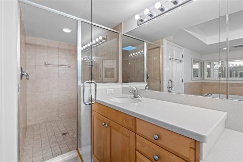Condo in Redington Beach, Florida, 3 bedrooms  № 2212471 - photo 15
