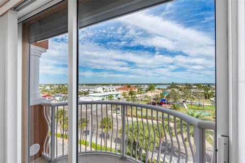 Condo in Redington Beach, Florida, 3 bedrooms  № 2212471 - photo 20