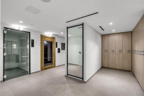 Condominio en alquiler en Miami, Florida, 2 dormitorios № 2059944 - foto 18