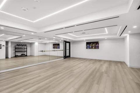 Condominio en alquiler en Miami, Florida, 2 dormitorios № 2059944 - foto 17