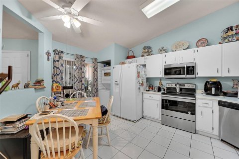 Copropriété à vendre à Fort Lauderdale, Floride: 2 chambres, 140.56 m2 № 2084385 - photo 23