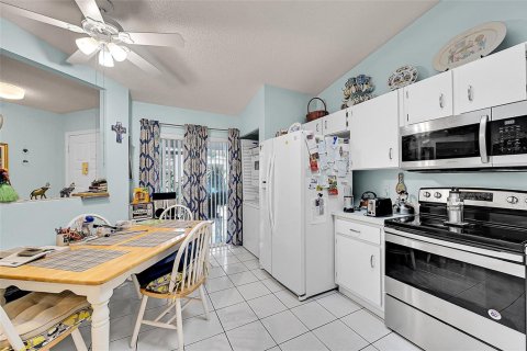 Copropriété à vendre à Fort Lauderdale, Floride: 2 chambres, 140.56 m2 № 2084385 - photo 26