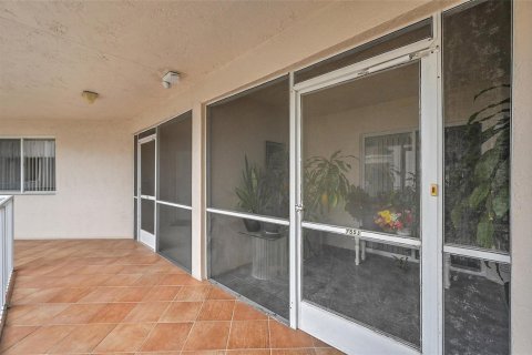 Copropriété à vendre à Fort Lauderdale, Floride: 2 chambres, 140.56 m2 № 2084385 - photo 4
