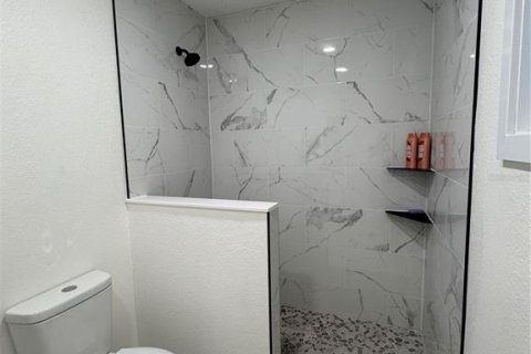 Villa ou maison à louer à Tavares, Floride: 3 chambres, 120.31 m2 № 2413868 - photo 24