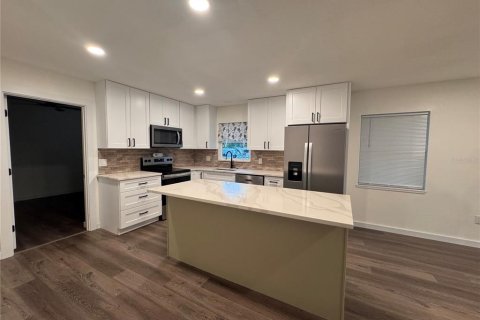 Villa ou maison à louer à Tavares, Floride: 3 chambres, 120.31 m2 № 2413868 - photo 8