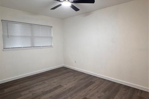 Villa ou maison à louer à Tavares, Floride: 3 chambres, 120.31 m2 № 2413868 - photo 19