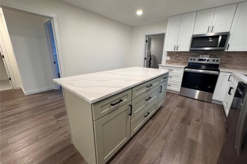 Villa ou maison à louer à Tavares, Floride: 3 chambres, 120.31 m2 № 2413868 - photo 11