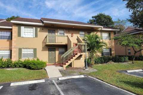 Condominio en alquiler en Pembroke Pines, Florida, 2 dormitorios, 84.91 m2 № 1941216 - foto 17