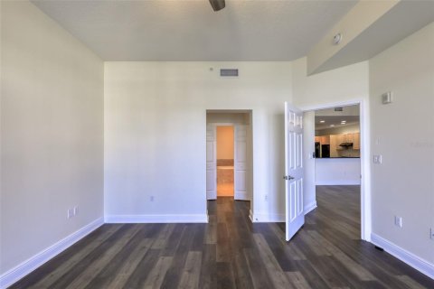 Condominio en alquiler en Redington Shores, Florida, 3 dormitorios, 185.34 m2 № 1792301 - foto 15