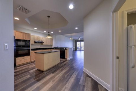 Condominio en alquiler en Redington Shores, Florida, 3 dormitorios, 185.34 m2 № 1792301 - foto 20