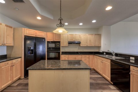 Condominio en alquiler en Redington Shores, Florida, 3 dormitorios, 185.34 m2 № 1792301 - foto 10