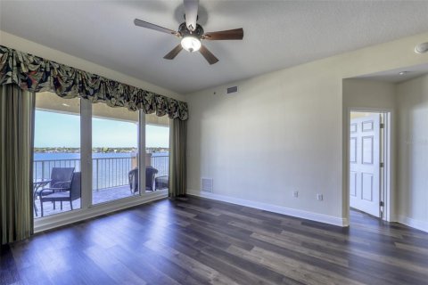 Condominio en alquiler en Redington Shores, Florida, 3 dormitorios, 185.34 m2 № 1792301 - foto 12