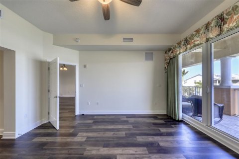 Condominio en alquiler en Redington Shores, Florida, 3 dormitorios, 185.34 m2 № 1792301 - foto 14