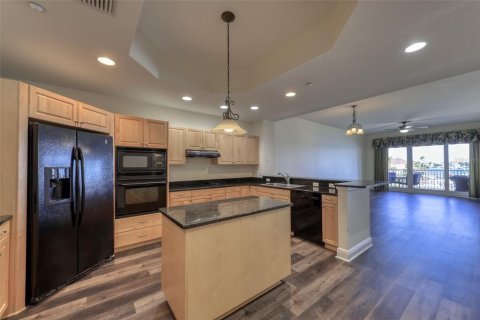 Condominio en alquiler en Redington Shores, Florida, 3 dormitorios, 185.34 m2 № 1792301 - foto 11