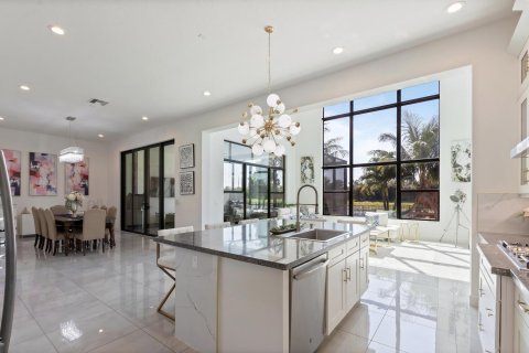 House in Boynton Beach, Florida 5 bedrooms, 386.57 sq.m. № 2263555 - photo 10