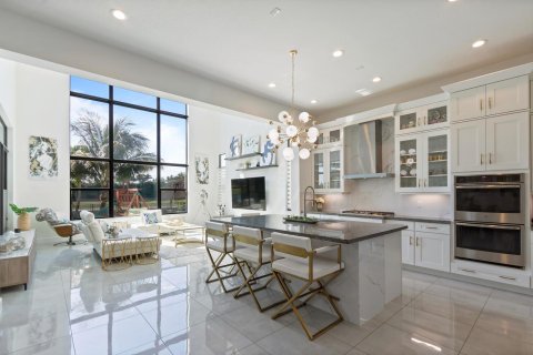 House in Boynton Beach, Florida 5 bedrooms, 386.57 sq.m. № 2263555 - photo 6