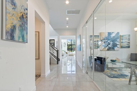 House in Boynton Beach, Florida 5 bedrooms, 386.57 sq.m. № 2263555 - photo 7