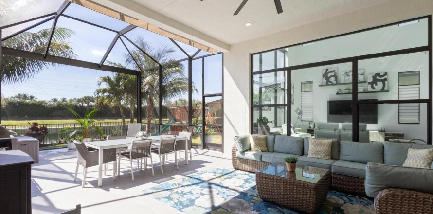 House in Boynton Beach, Florida 5 bedrooms, 386.57 sq.m. № 2263555