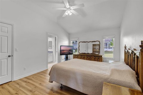 House in Leesburg, Florida 2 bedrooms, 123.19 sq.m. № 1913772 - photo 16