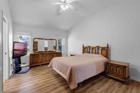 House in Leesburg, Florida 2 bedrooms, 123.19 sq.m. № 1913772 - photo 17