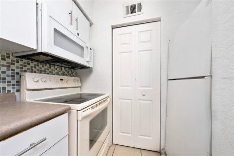 Copropriété à vendre à Orlando, Floride: 1 chambre, 60.39 m2 № 1810089 - photo 12