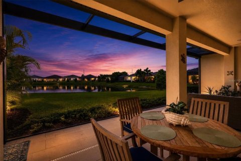 Casa en venta en Sarasota, Florida, 3 dormitorios, 238.76 m2 № 2197752 - foto 3