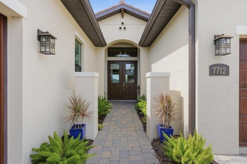 Casa en venta en Sarasota, Florida, 3 dormitorios, 238.76 m2 № 2197752 - foto 5