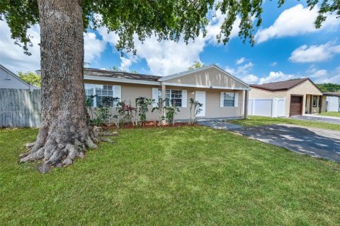 Дом в Норт-Лодердейл, Флорида 3 спальни, 124.02м2 № 2026795