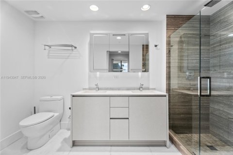 Condo in Miami, Florida, 3 bedrooms  № 2061750 - photo 18