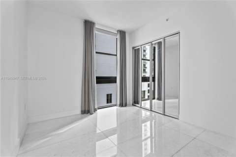 Condo in Miami, Florida, 3 bedrooms  № 2061750 - photo 8