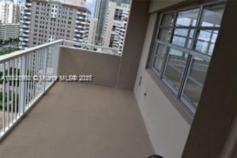 Copropriété à vendre à Hallandale Beach, Floride: 2 chambres, 124.49 m2 № 1783565 - photo 8