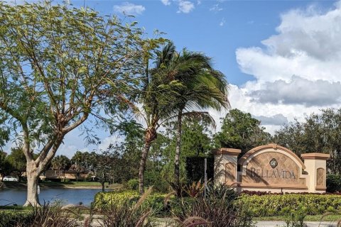 Villa ou maison à vendre à Cape Coral, Floride: 4 chambres, 188.78 m2 № 2396675 - photo 2