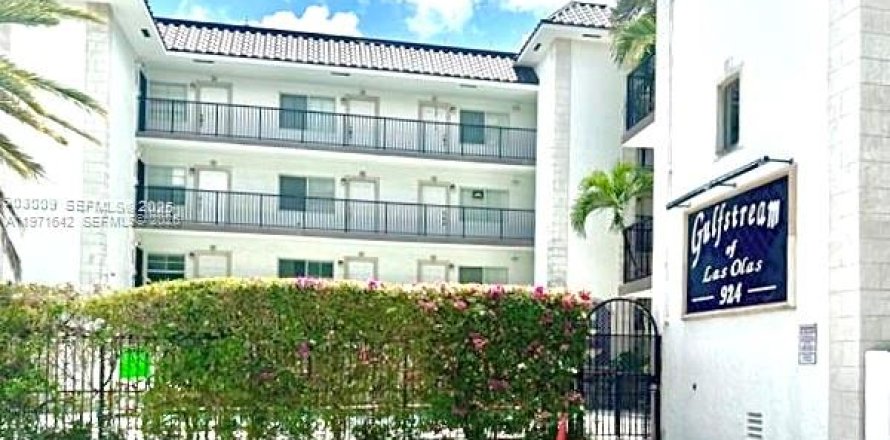 Кондоминиум с 1 спальней в Форт-Лодердейл, Флорида № 2032564