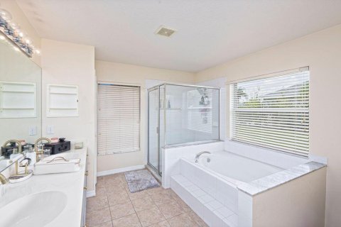 Casa en venta en St. Lucie, Florida, 4 dormitorios, 211.45 m2 № 2269583 - foto 21