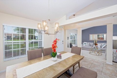 Casa en venta en St. Lucie, Florida, 4 dormitorios, 211.45 m2 № 2269583 - foto 7