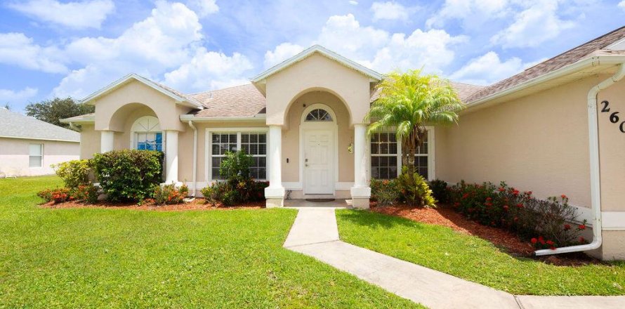 Casa en St. Lucie, Florida 4 dormitorios, 211.45 m2 № 2269583