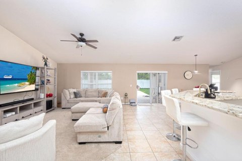 Casa en venta en St. Lucie, Florida, 4 dormitorios, 211.45 m2 № 2269583 - foto 10