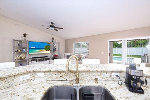 Casa en venta en St. Lucie, Florida, 4 dormitorios, 211.45 m2 № 2269583 - foto 16