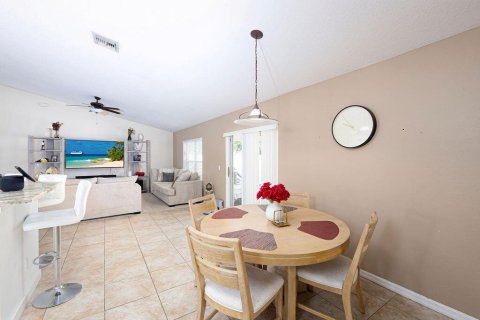 Casa en venta en St. Lucie, Florida, 4 dormitorios, 211.45 m2 № 2269583 - foto 18