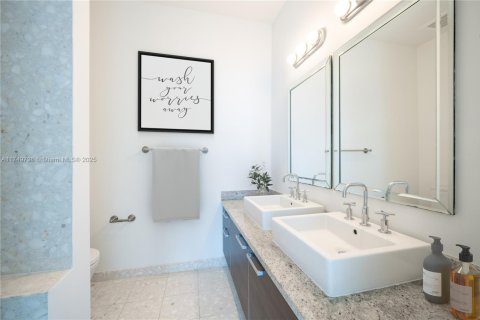 Condominio en venta en Miami, Florida, 2 dormitorios, 120.77 m2 № 1862451 - foto 8