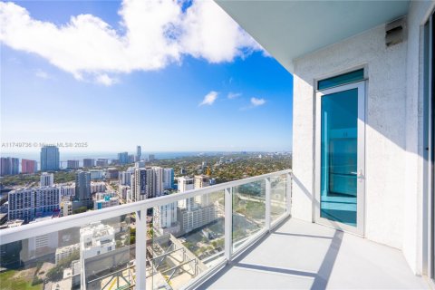 Condominio en venta en Miami, Florida, 2 dormitorios, 120.77 m2 № 1862451 - foto 12