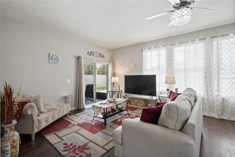 Villa ou maison à louer à Orlando, Floride: 5 chambres, 292.46 m2 № 2377644 - photo 12