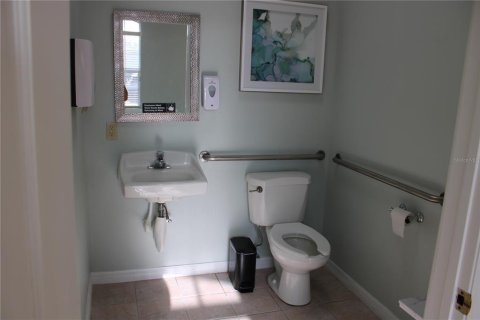 Commercial property in Palm Harbor, Florida 178.37 sq.m. № 2213746 - photo 15