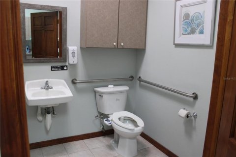 Commercial property in Palm Harbor, Florida 178.37 sq.m. № 2213746 - photo 10