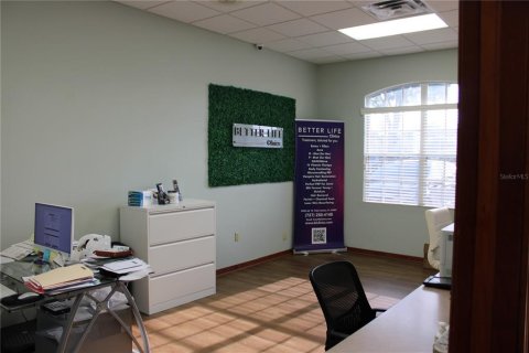 Commercial property in Palm Harbor, Florida 178.37 sq.m. № 2213746 - photo 25