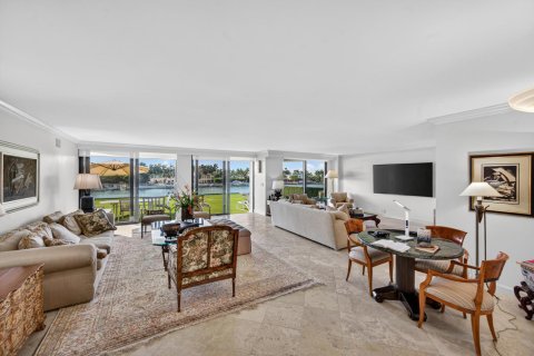 Condominio en venta en Miami Beach, Florida, 2 dormitorios, 262.63 m2 № 2145983 - foto 15