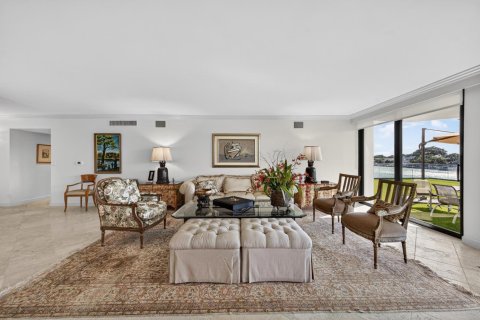 Condominio en venta en Miami Beach, Florida, 2 dormitorios, 262.63 m2 № 2145983 - foto 22